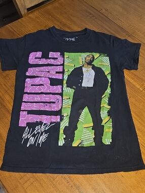 Tupac Shakur "All Eyez On Me" graphic T-shirt